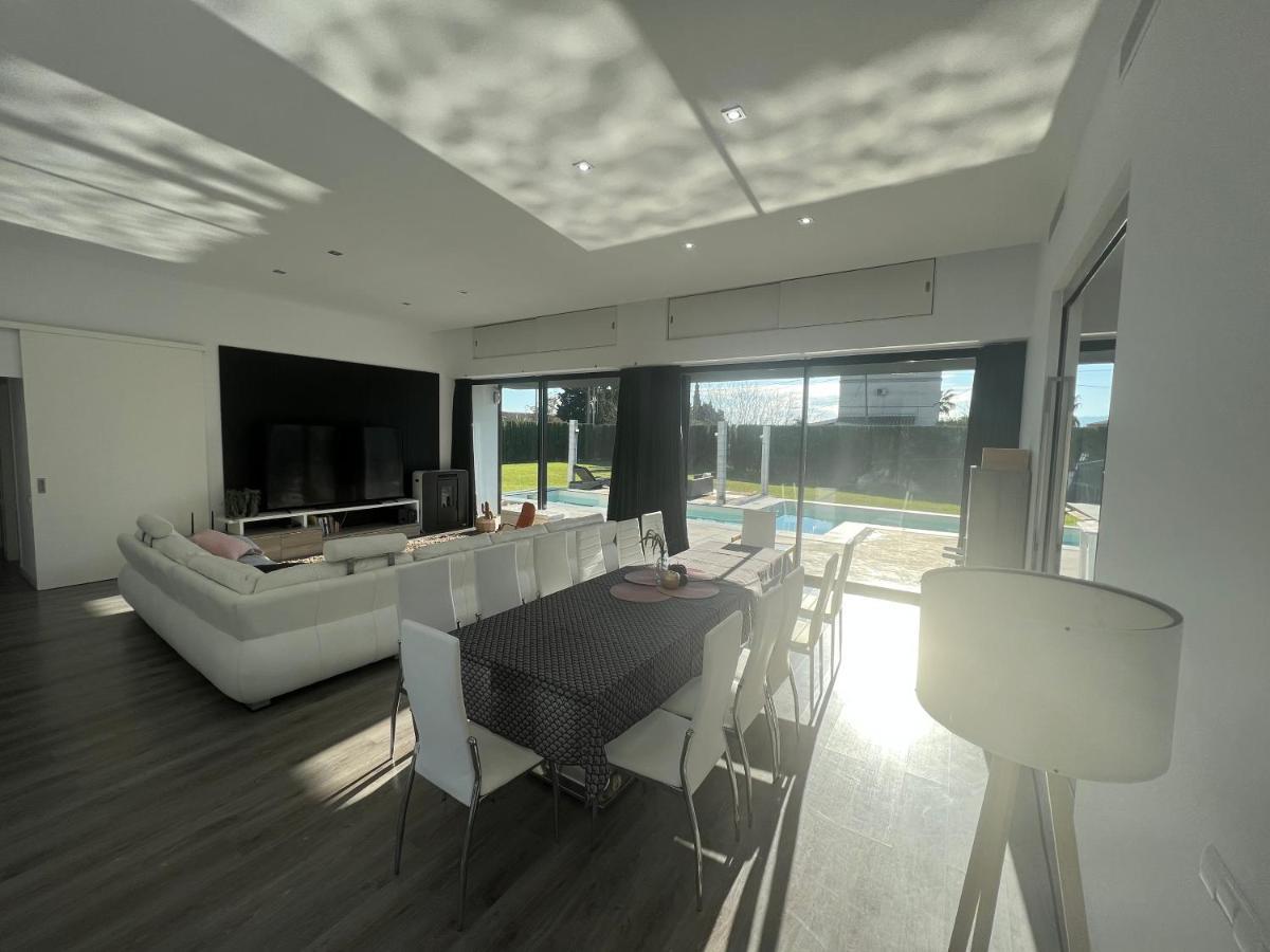Luxury House Del Delta Villa Deltebre Exteriör bild